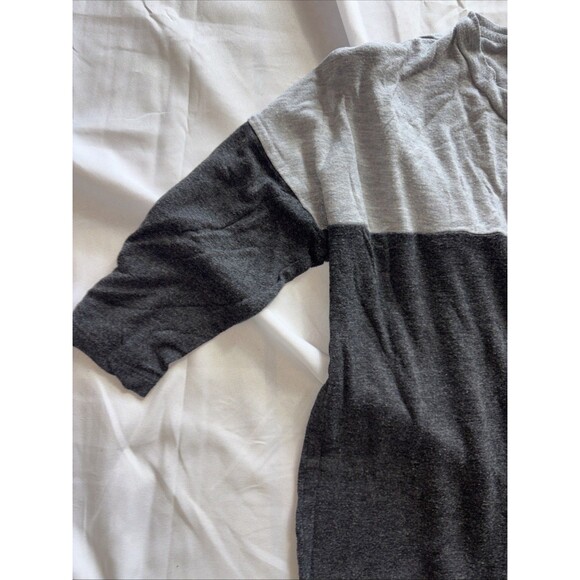 Zenana Outfitters Women’s Small Grey Black Half Sleeve Hi-low Hem T-shirt Top - Picture 4 of 14